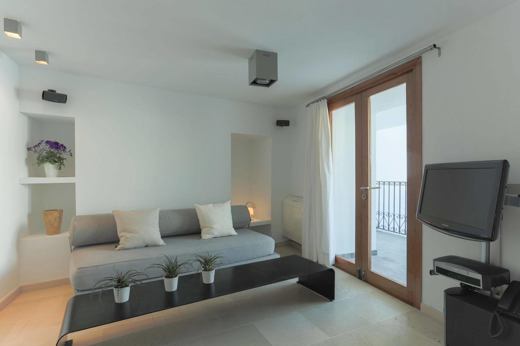 Apartamentos Xereca -Dalt Vila- Loft Ибица Экстерьер фото