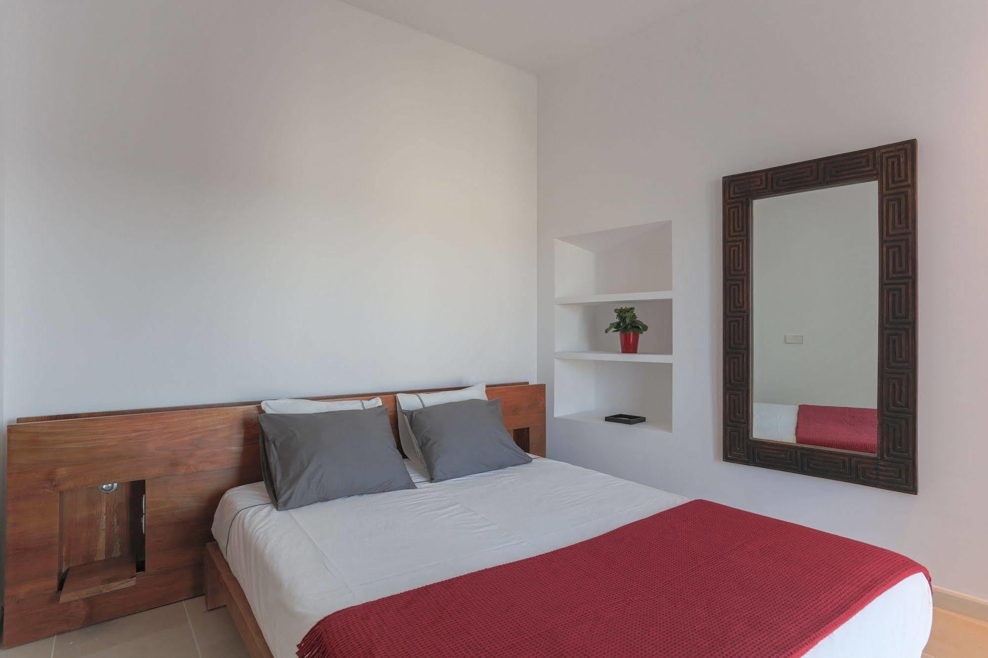 Apartamentos Xereca -Dalt Vila- Loft Ибица Экстерьер фото